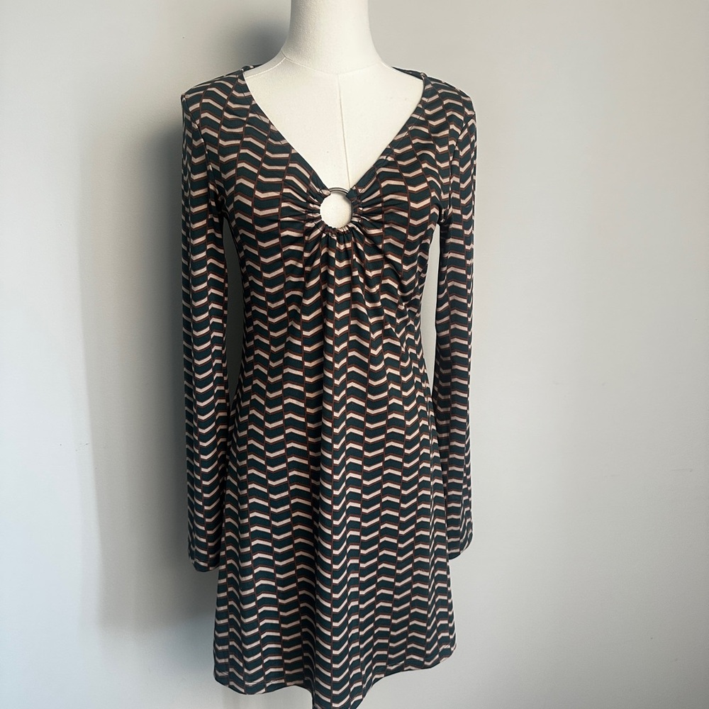 Retro / 70s / Mod Mini Dress With Sleeves & Silver Ring